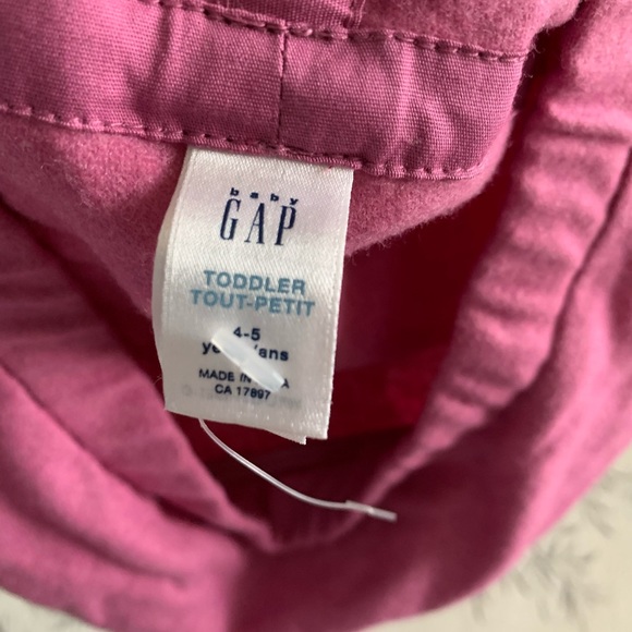 3 for $25 🛍 / Baby Gap Beret in Fuchsia 🌸 - Picture 4 of 4